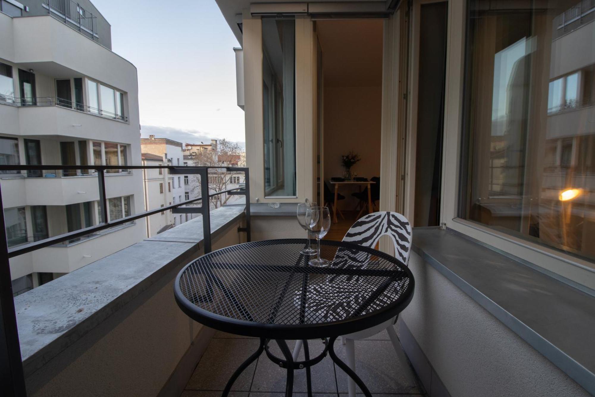 Krakovska Cr Apartments Прага Екстериор снимка