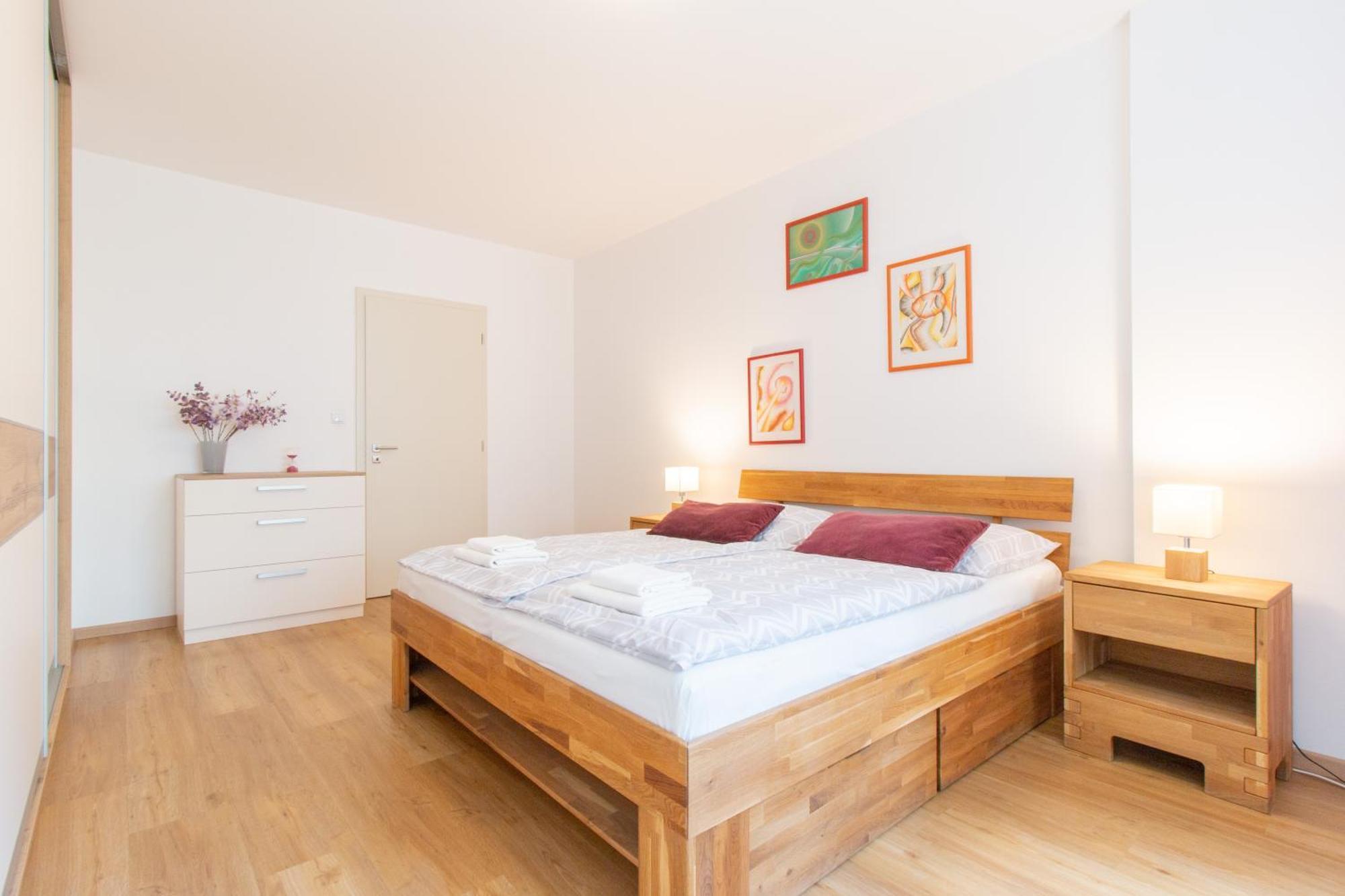 Krakovska Cr Apartments Прага Екстериор снимка