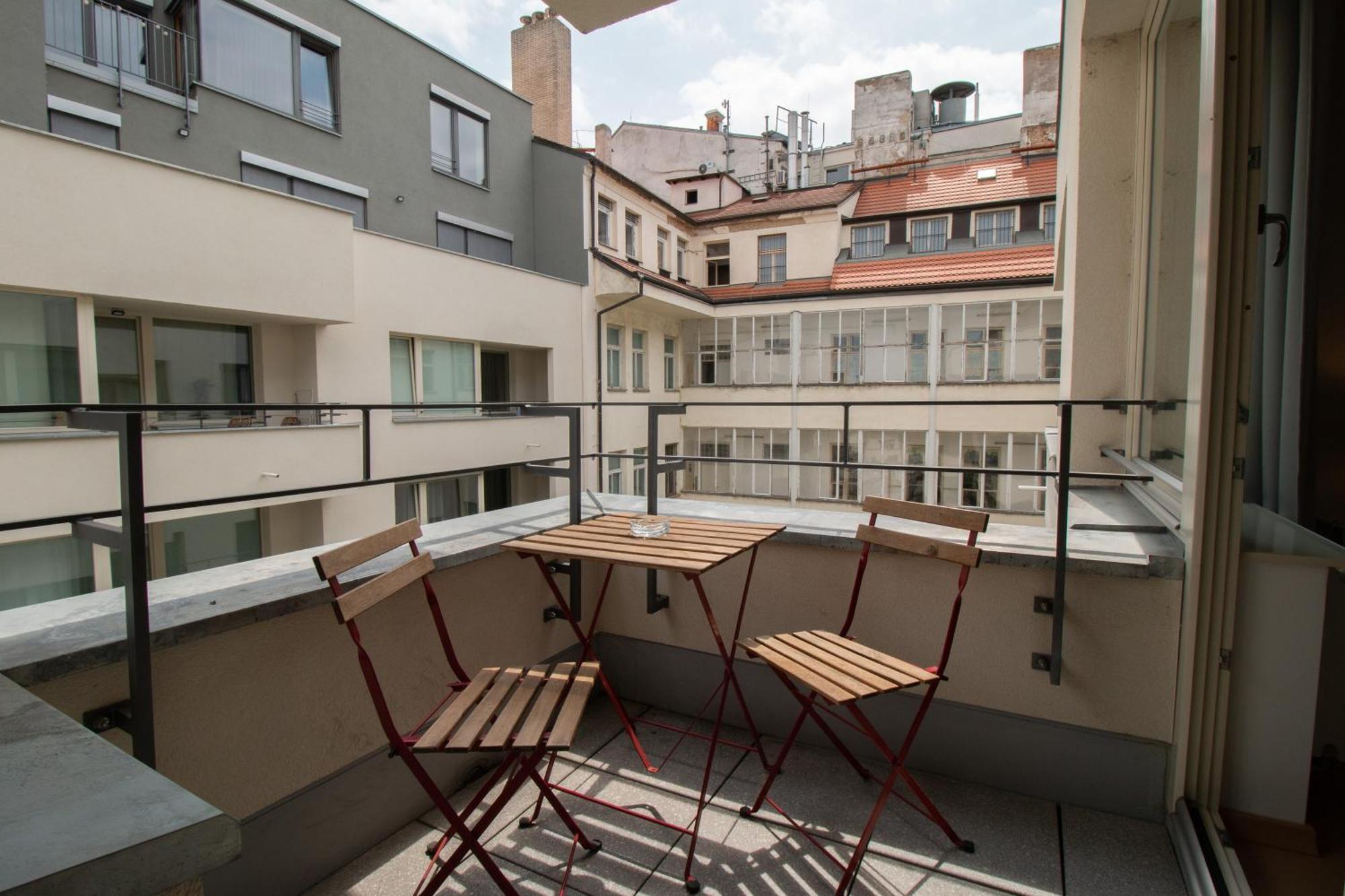 Krakovska Cr Apartments Прага Екстериор снимка