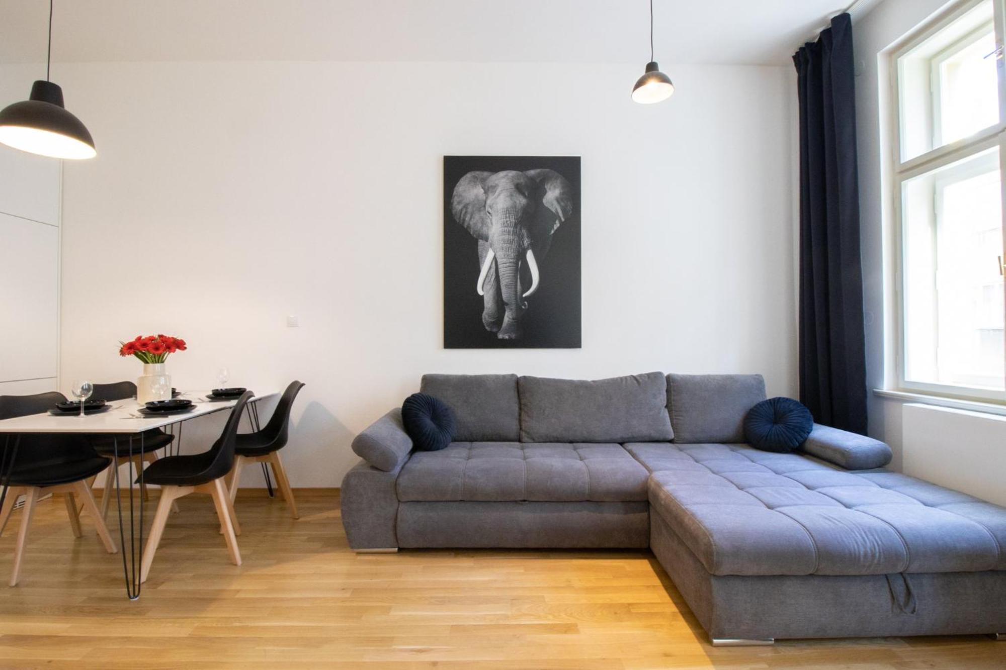 Krakovska Cr Apartments Прага Екстериор снимка