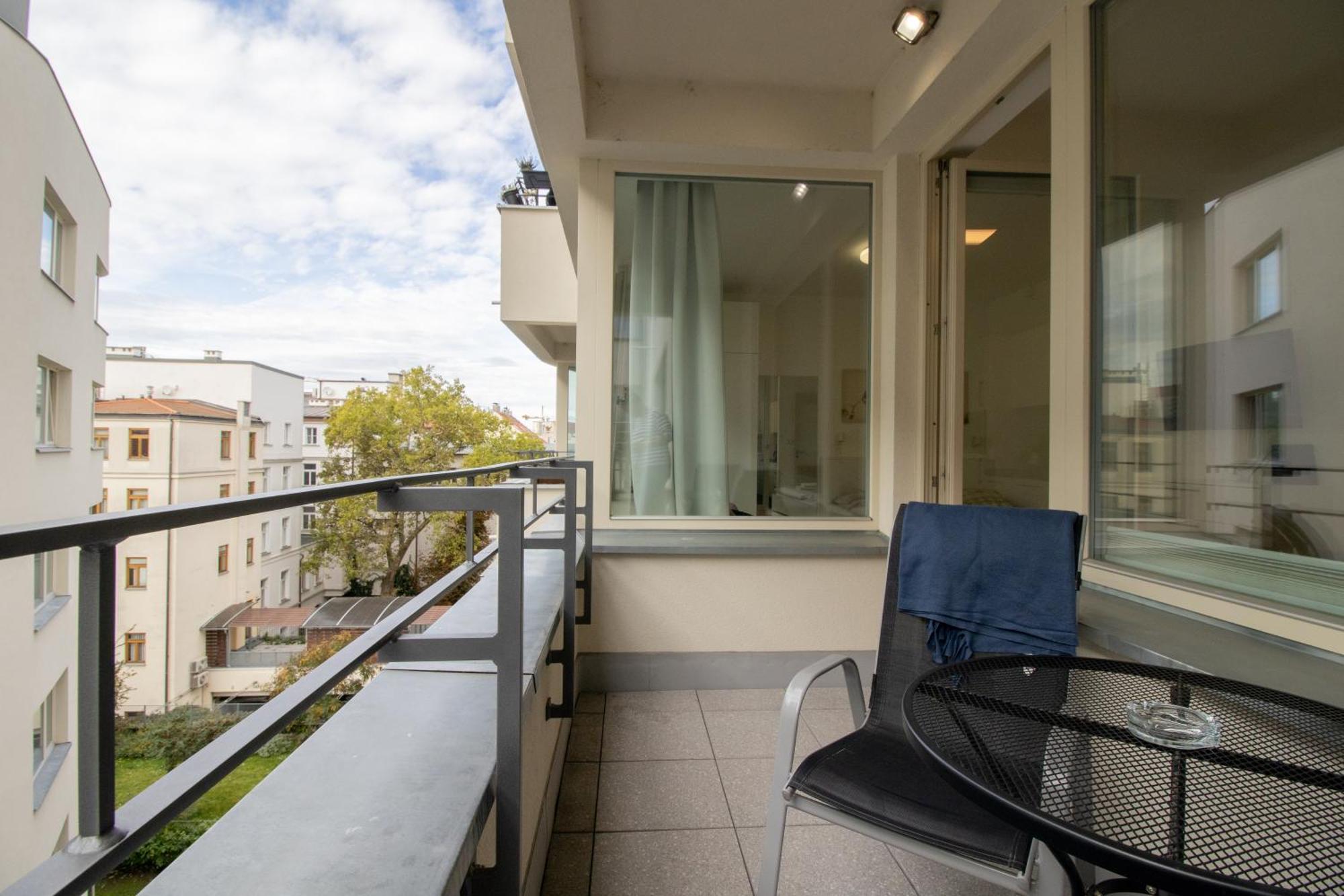 Krakovska Cr Apartments Прага Екстериор снимка