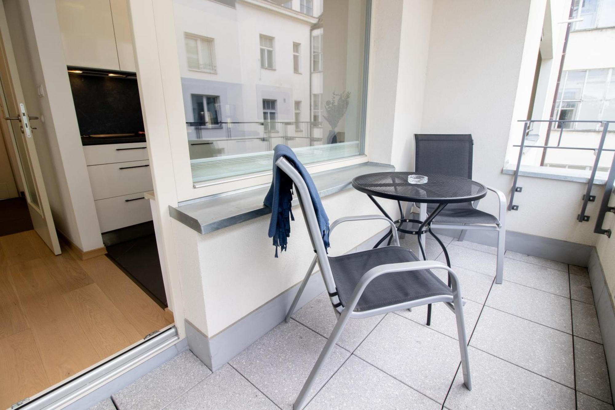 Krakovska Cr Apartments Прага Екстериор снимка