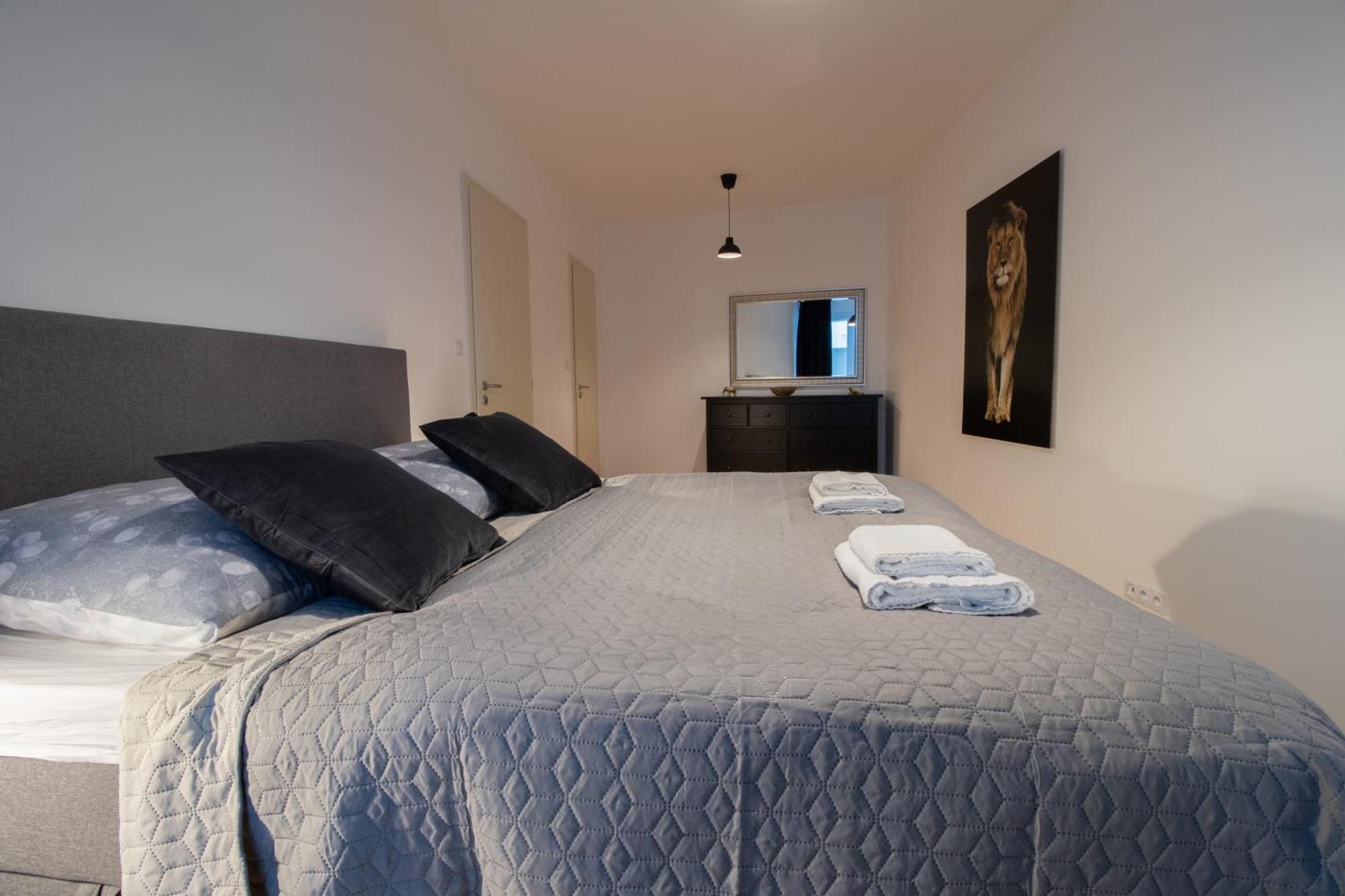 Krakovska Cr Apartments Прага Стая снимка