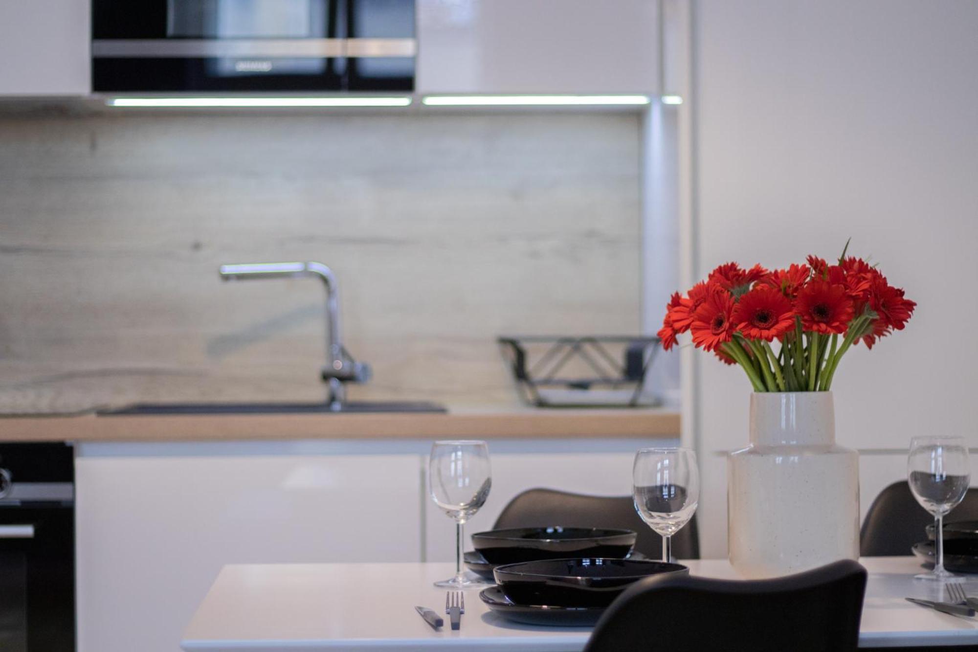 Krakovska Cr Apartments Прага Стая снимка