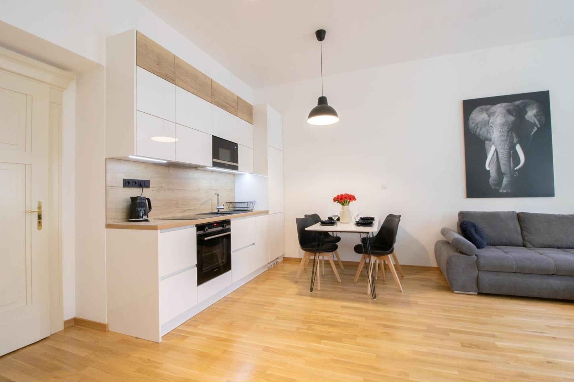 Krakovska Cr Apartments Прага Стая снимка